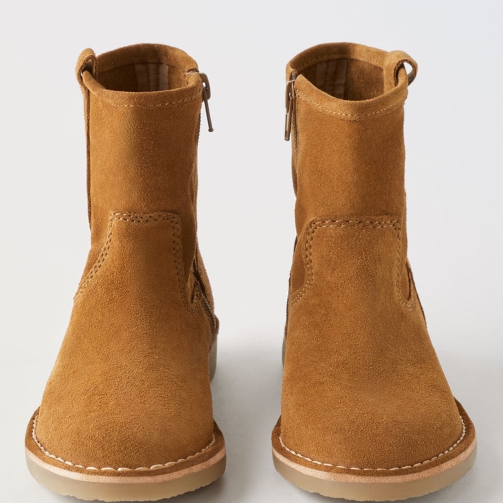 NWT Boys leather boots